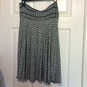 Max Studio Skirts - Max Studio print skirt Max Studio Skirts - Max Studio print skirt